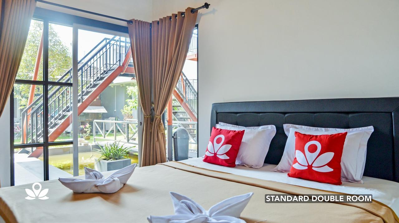 Ndalem Sorogenen Guesthouse Yogyakarta Kültér fotó