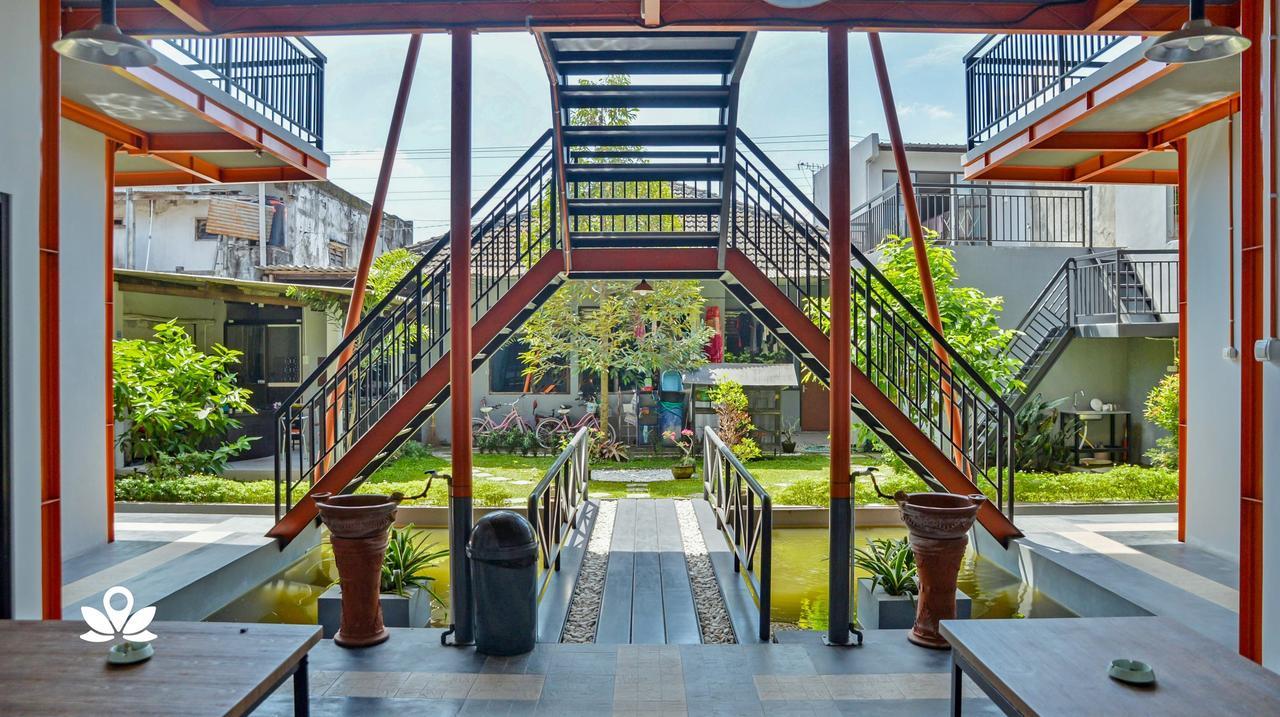 Ndalem Sorogenen Guesthouse Yogyakarta Kültér fotó