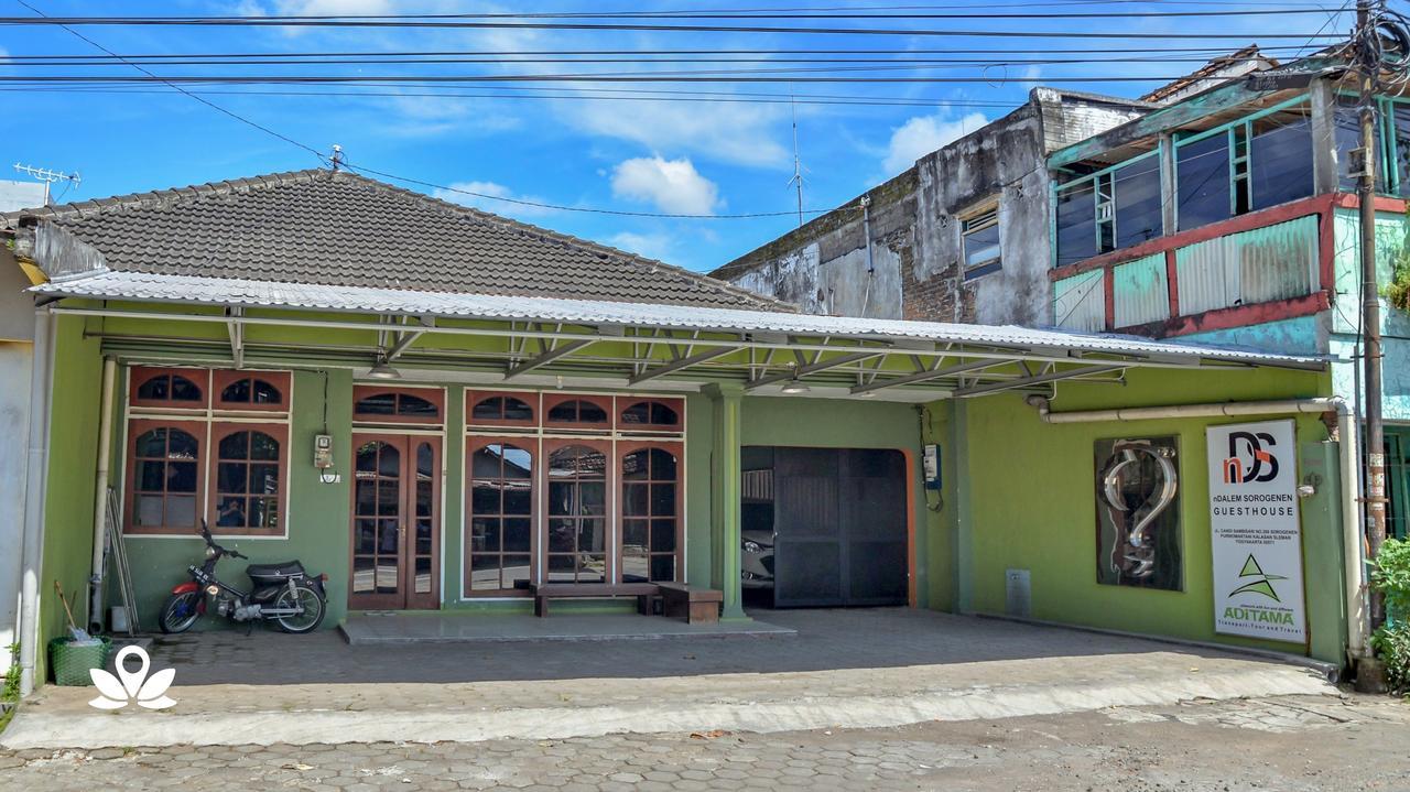 Ndalem Sorogenen Guesthouse Yogyakarta Kültér fotó